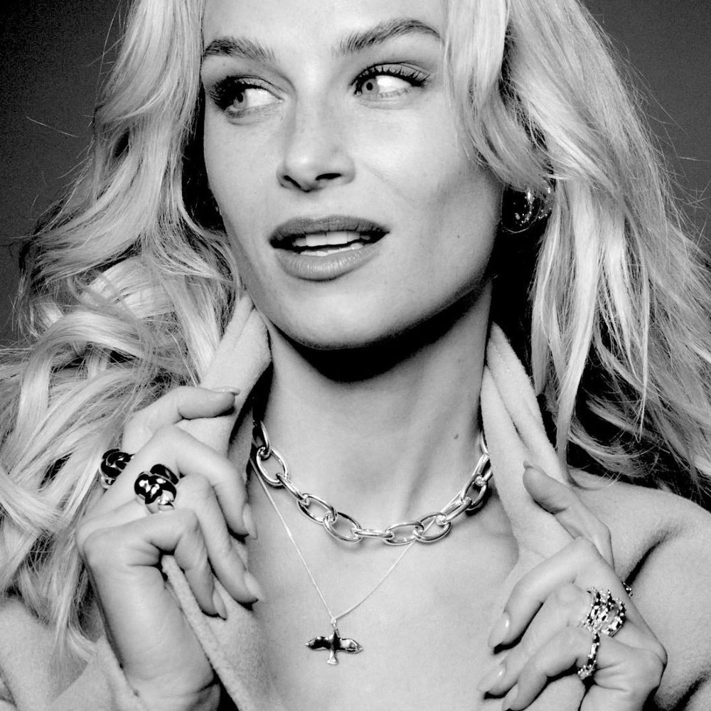 Emma Israelsson Collier Colombe